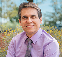 Dr. Julio Delgado